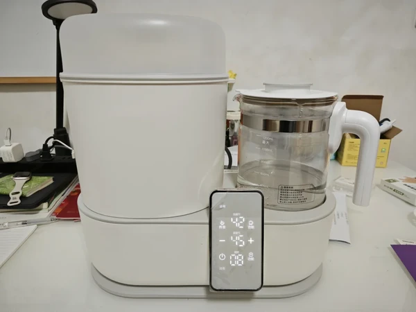 《养娃好物》非光子
飞利浦新安怡avent温奶器消毒器2合一
618大促入手300多，
1、使用非常方便，温奶器和蒸汽灭菌器2合一，左边蒸汽灭菌器，右边温奶器
2、蒸汽灭菌器带烘干功能，自动模式下先蒸