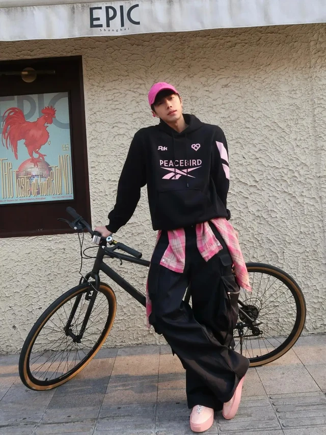 帅哥都是会穿搭的～