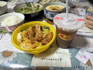 在抖音刷到了本地一家港式茶餐厅，好吃
