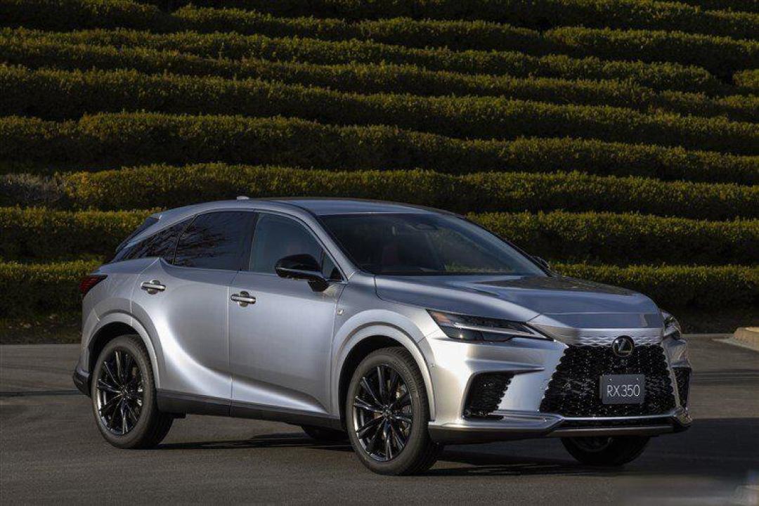 雷克萨斯RX350 F Sport：解析豪华运动SUV的克制美学与平衡之道