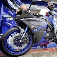 2014年雅马哈YZF-R1 RACE BLU高性能摩托车