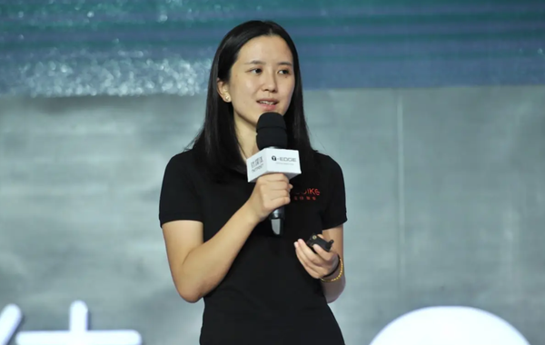 那个卖摩拜单车，创业三年套现15亿的胡玮炜，现在怎样了？