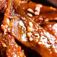 一口入魂！盐津铺子碎碎鸭，解馋界的“天花板”