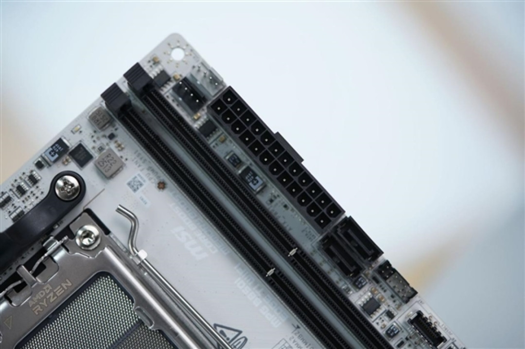 ITX小巧强悍!微星MPG B850I EDGE TI WIFI图赏