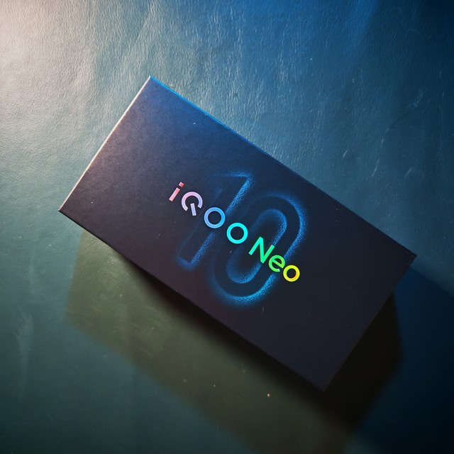 iQOO Neo10 Pro+开箱，两三千元的性价比真香机