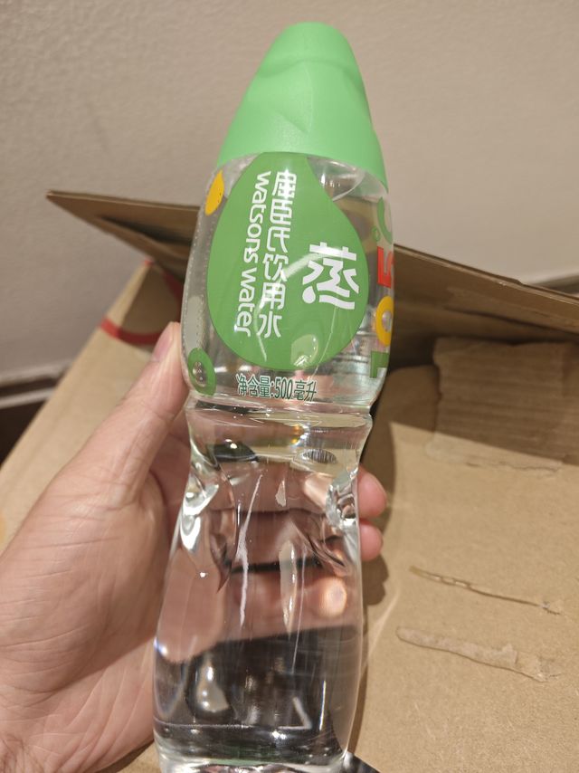 口感和矿泉水不太一样的蒸馏水