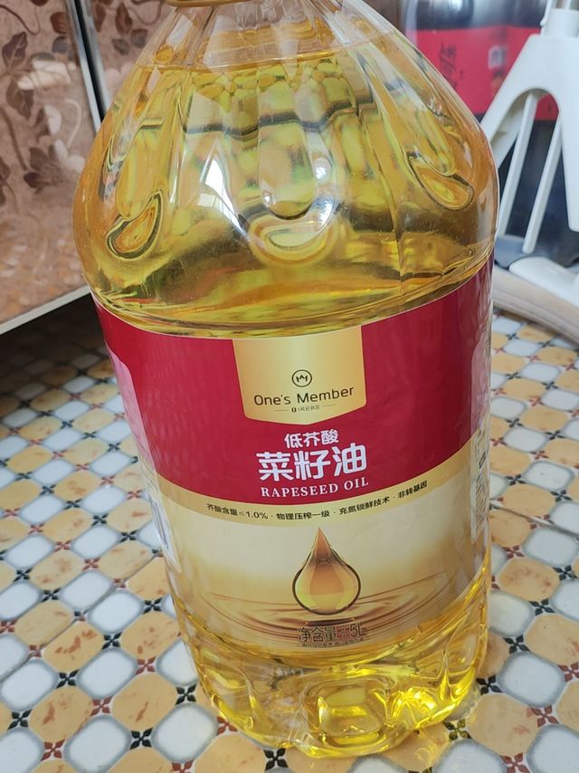 桶装浓香菜籽油，健康之选