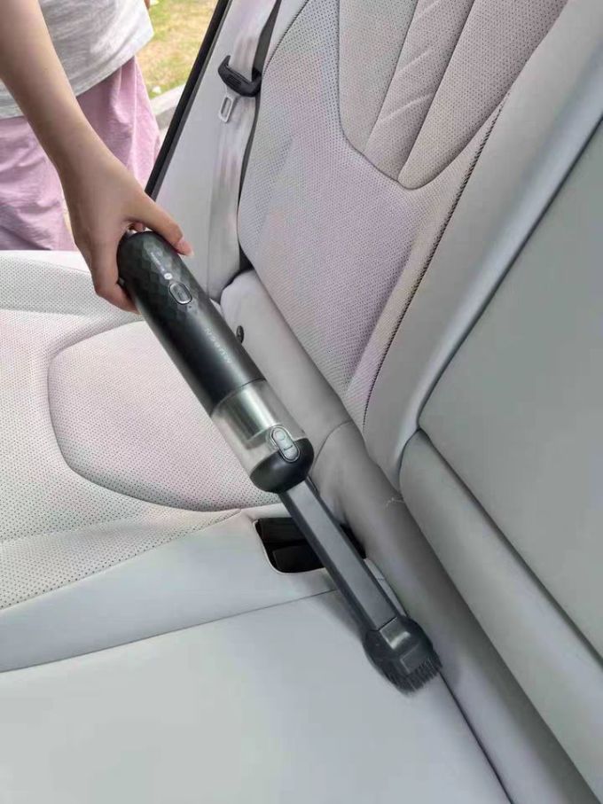 木本车载吸尘器