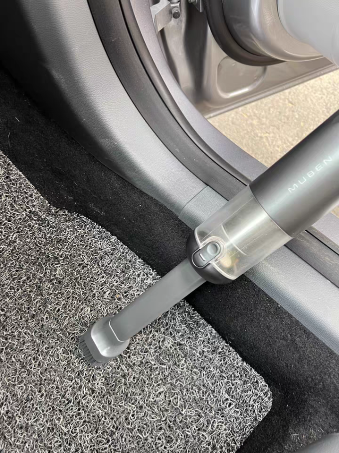 木本车载吸尘器