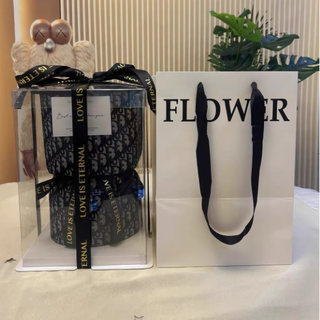 摩卡登旗舰店：冰丝内裤花束包装，让爱意绽放于每一个特别时刻