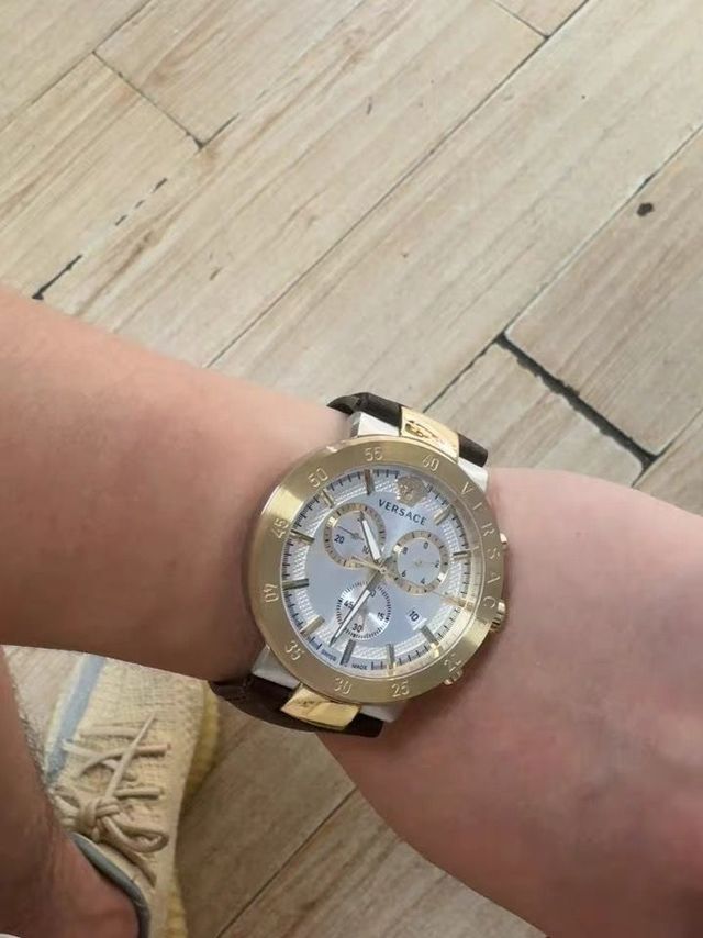 范思哲手表作为意大利奢侈品牌范思哲的经典配饰