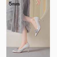 绝美出圈！15mins 珠光白高跟鞋，夏日吸睛必备👠