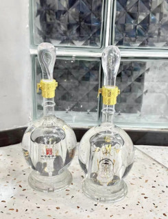 西凤 酒海窖龄20年，凤香型白酒的醇美之选✨