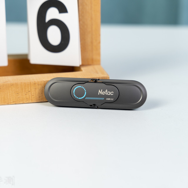 极致小巧，读写性能强大，朗科USB3.2固态U盘US9 评测