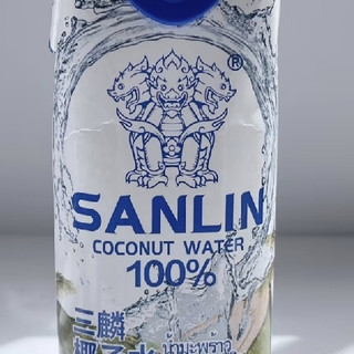 三麟100%椰子水，全家都爱的清爽椰子水！