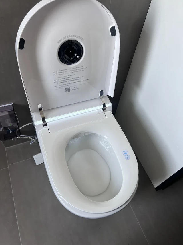 3㎡小浴室！终于买到合适的智能马桶了
