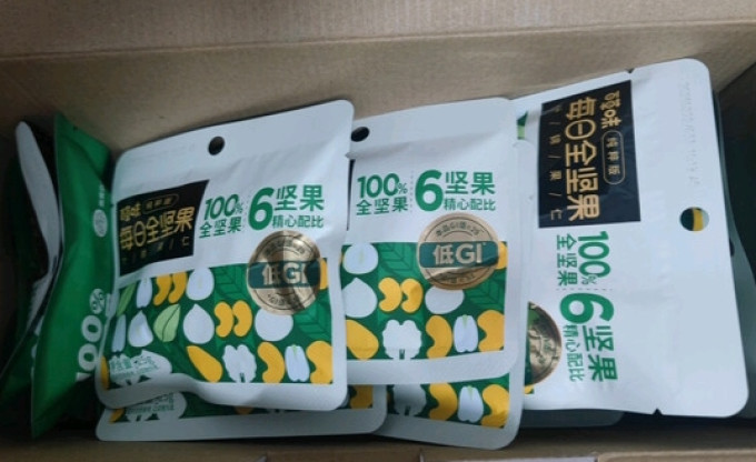 百草味综合坚果