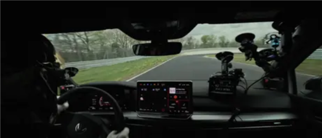 钢炮迷狂喜!大众高尔夫GTI 50周年版官宣:原厂天蝎排气+半热熔胎