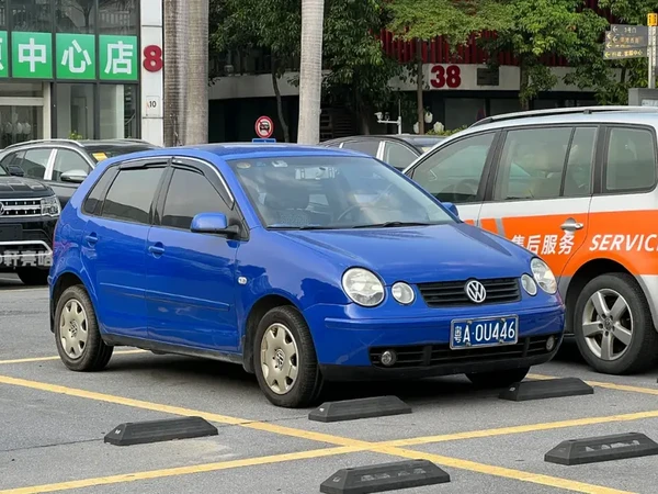 曾经的街车 丨 四眼仔，上海大众波罗四代/Volkswagen Polo Mk4