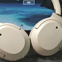 大雨漫天的周末，漫步者W820NB三金标与挂耳才更配！