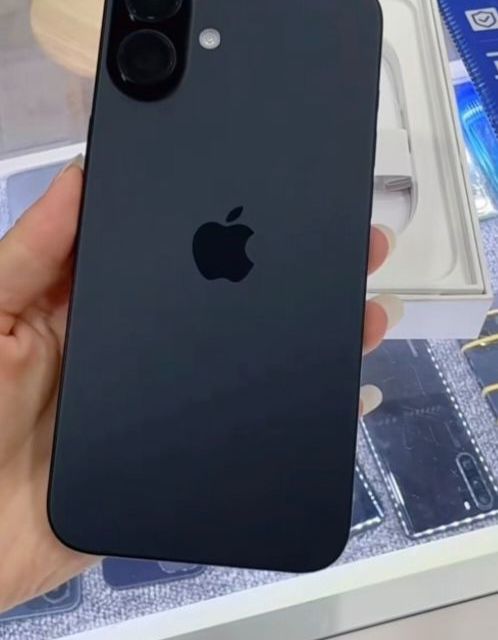 iPhone 16 Plus价格“打骨折”，性能依旧抗打