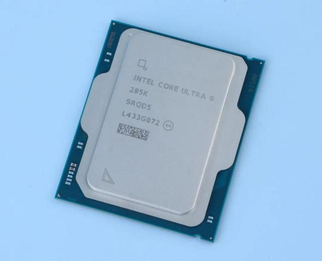 锐龙7 9700X越级逆袭！实测游戏性能反杀酷睿Ultra 9 285K中端屠榜实录