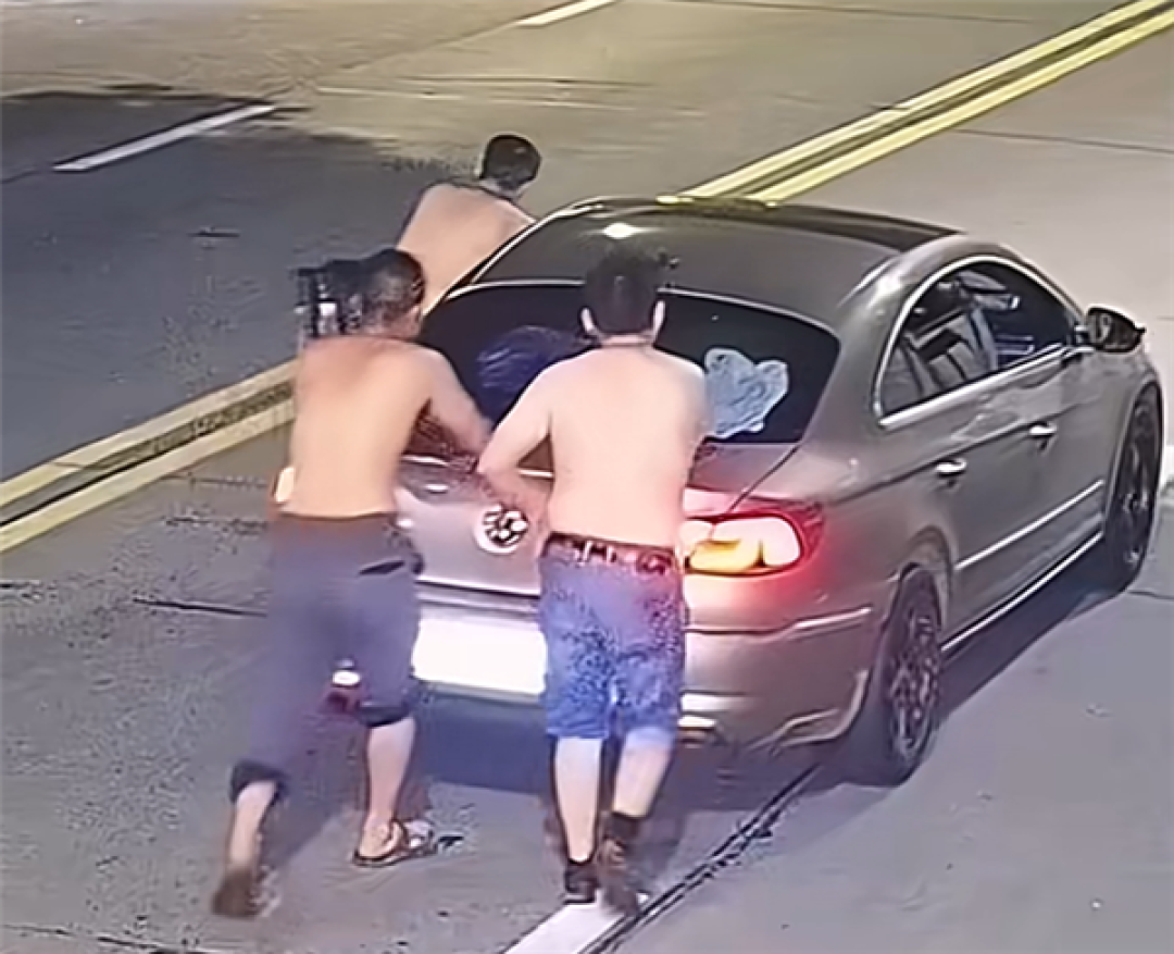 三男子酒后推车回家属酒驾吗 官方回应:不算、但有个问题