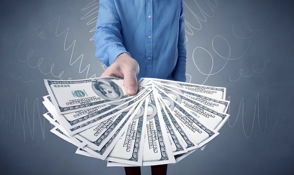 力压安克，这家大卖悄悄挣了23亿