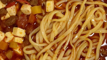 舌尖上的宁夏风味：一碗羊肉臊子面的传奇