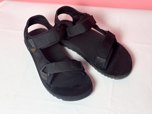 teva凉鞋，溯溪鞋的鼻祖