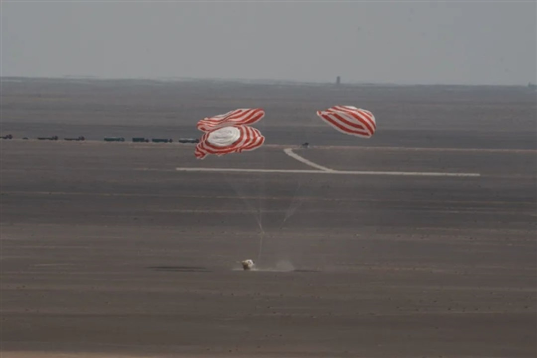 我国自研!新一代载人飞船梦舟零高度逃逸飞行试验成功