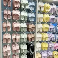 超标数百倍！影响生殖功能！这种「毒鞋」千万别给孩子穿！