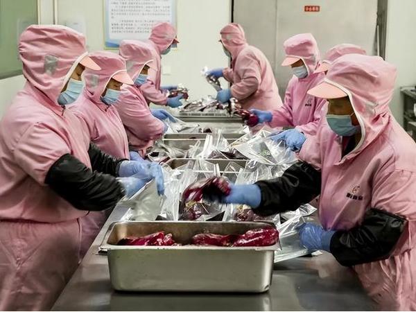 中国人新传统：把价格打下来！那贵到离谱的洋食物，全都便宜了！