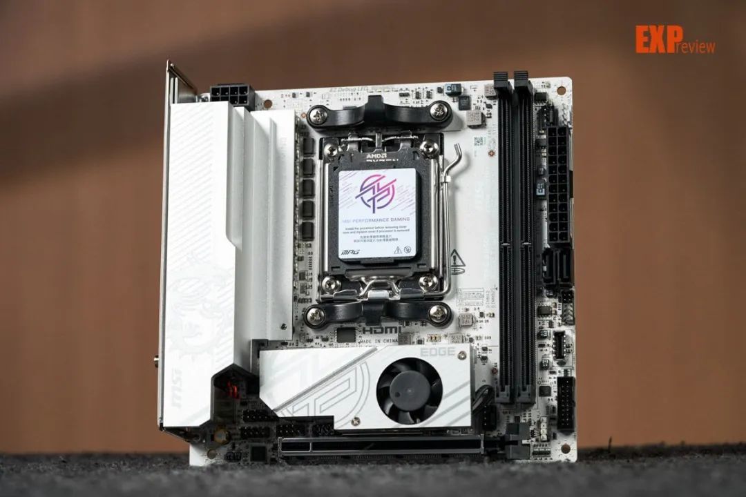 微星MPG B850I EDGE TI WIFI刀锋钛评测:设计优秀的白色ITX主板