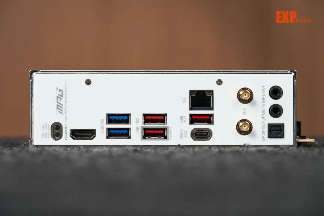 微星MPG B850I EDGE TI WIFI刀锋钛评测:设计优秀的白色ITX主板