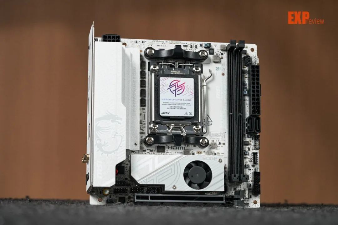 微星MPG B850I EDGE TI WIFI刀锋钛评测:设计优秀的白色ITX主板