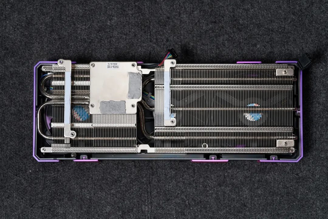 盈通RX 9060 XT游戏高手ACE OC显卡评测:新霓虹暗黑风,玩转2K新主流