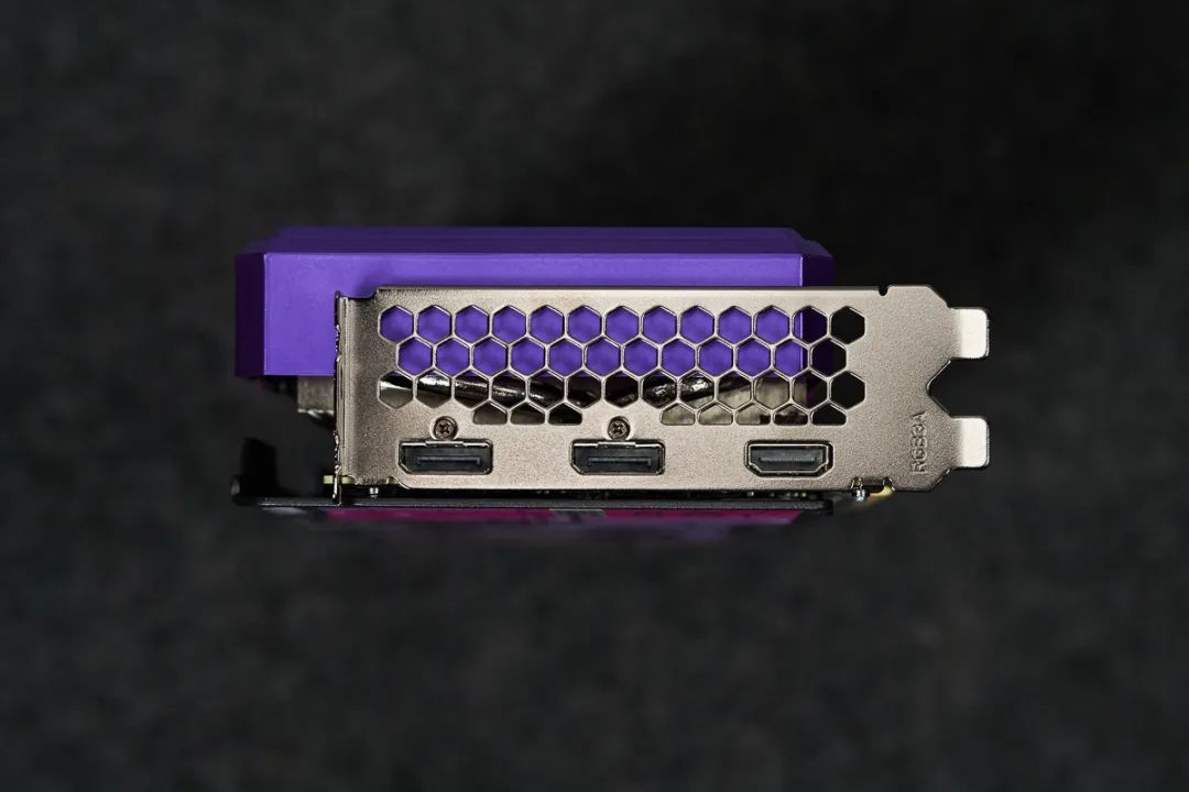 盈通RX 9060 XT游戏高手ACE OC显卡评测:新霓虹暗黑风,玩转2K新主流