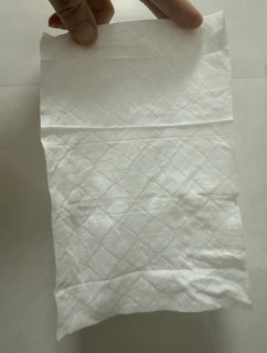 这算捡漏了吧？一块钱一包洁云湿厕纸。