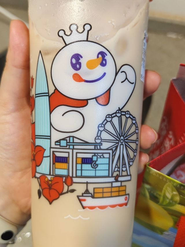 奶茶还是雪王实在，起送费和配送都便宜