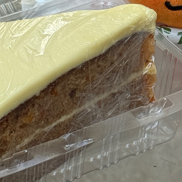 第一次吃胡萝卜味的小蛋糕🧁