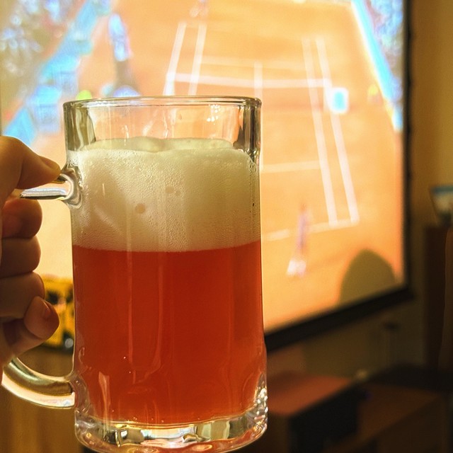 嘉士伯啤酒、小龙虾和球赛，夏天的惬意生活是美团闪送给的！