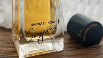 迈克高仕（MICHAEL KORS）璀璨如我香水：温暖微甜的氛围感香水