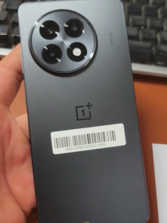 一加“乱套了”，16GB+1TB突降至2835元，6400mAh+骁龙8Gen3