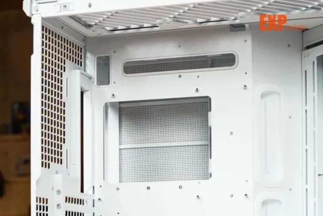 APNX V1中塔机箱评测:独特斜面进风格栅,强化散热型海景房