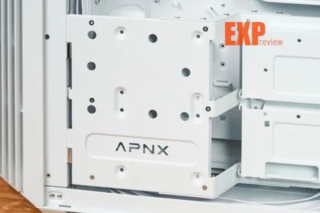 APNX V1中塔机箱评测:独特斜面进风格栅,强化散热型海景房