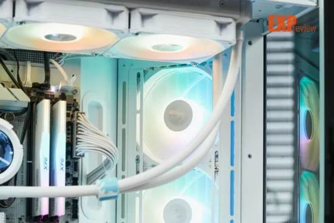 APNX V1中塔机箱评测:独特斜面进风格栅,强化散热型海景房