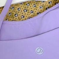 运动瑜伽内衣：舒适透气的选择