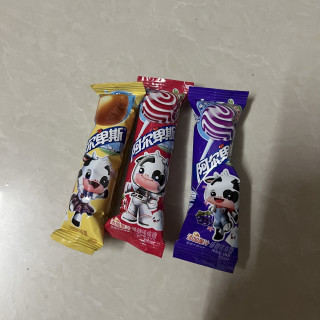 给小孩的小惊喜，我想阿尔卑斯棒棒糖是不错的选择了吧！