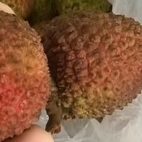 荔枝价格亲民后的尝鲜记：一场味蕾的盛宴